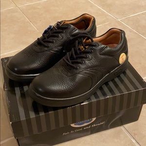 Dr comfort women’s sneaker